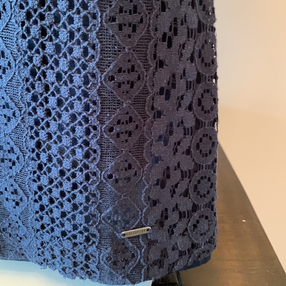 EUC Hollister Lace Dress • Size 3 - Picture 4 of 11